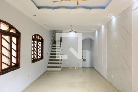 Sala de casa à venda com 5 quartos, 278m² em Jardim Zaira, Guarulhos