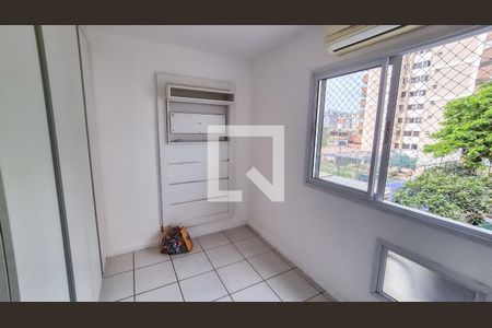 Quarto 1 de apartamento para alugar com 2 quartos, 58m² em Irajá, Rio de Janeiro