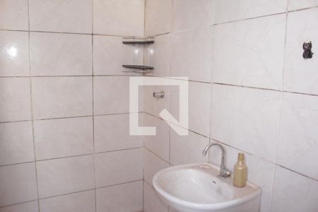Banheiro social de kitnet/studio para alugar com 1 quarto, 39m² em Campos Elíseos, São Paulo