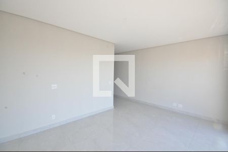 Sala de casa à venda com 4 quartos, 300m² em Vila Irmaos Arnoni, São Paulo