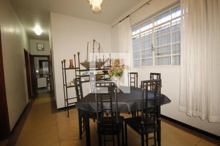 Sala 2 de casa à venda com 8 quartos, 360m² em Nova Suíça, Belo Horizonte