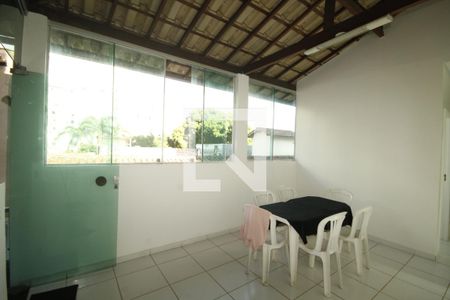 Sala de casa à venda com 8 quartos, 360m² em Nova Suíça, Belo Horizonte