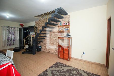 Sala de casa à venda com 3 quartos, 126m² em Condomínio Maracanã, Santo André
