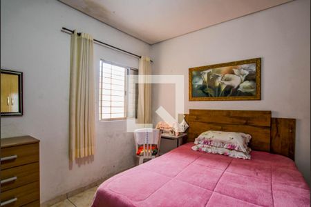 Quarto 2 de casa à venda com 4 quartos, 190m² em Vila Vitória, Santo André