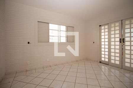 Quarto 1 de casa de condomínio para alugar com 3 quartos, 350m² em Condomínio Quintas do Sol, Brasília