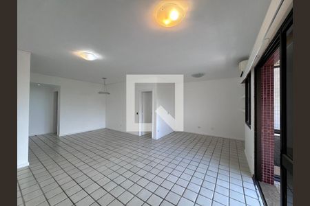 Sala de apartamento para alugar com 3 quartos, 160m² em Barra da Tijuca, Rio de Janeiro