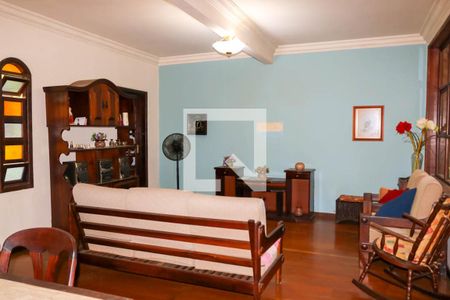 Casa à venda com 3 quartos, 132m² em Encantado, Rio de Janeiro