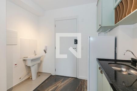 Sala/ Cozinha de apartamento para alugar com 1 quarto, 27m² em Campo Belo, São Paulo