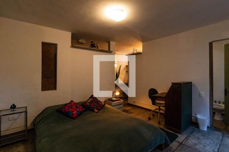 Suíte 1 de casa à venda com 7 quartos, 300m² em Vila Ipojuca, São Paulo