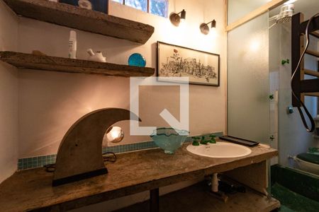 Banheiro da Suíte 1 de casa à venda com 7 quartos, 300m² em Vila Ipojuca, São Paulo