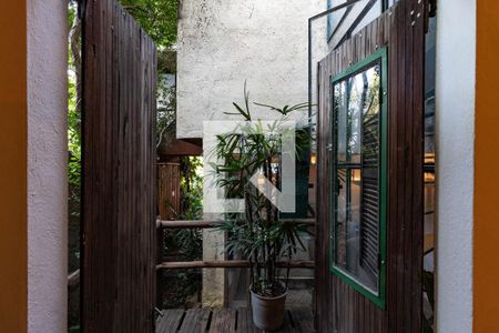 Suíte 1 de casa à venda com 7 quartos, 300m² em Vila Ipojuca, São Paulo