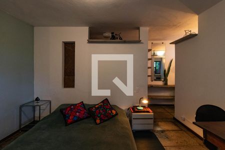 Suíte 1 de casa à venda com 7 quartos, 300m² em Vila Ipojuca, São Paulo