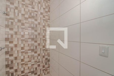 Banheiro da Suíte 1 de casa de condomínio à venda com 3 quartos, 121m² em Mário Quintana, Porto Alegre