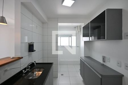 Cozinha de apartamento para alugar com 2 quartos, 54m² em Vila Andrade, São Paulo