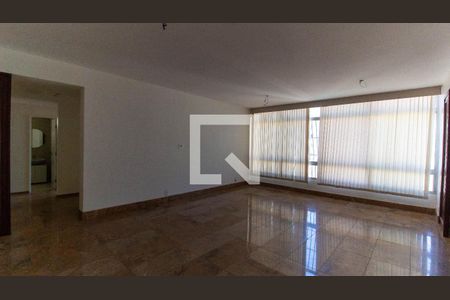 Apartamento à venda com 4 quartos, 180m² em Icaraí, Niterói