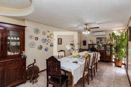 Sala de casa de condomínio à venda com 3 quartos, 200m² em Santo Antônio, Porto Alegre