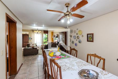 Sala de casa de condomínio à venda com 3 quartos, 200m² em Santo Antônio, Porto Alegre