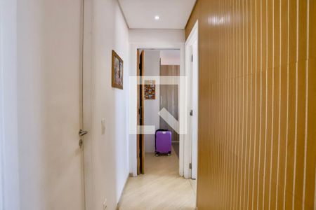 Corredor de apartamento à venda com 2 quartos, 55m² em Alto do Pari, São Paulo