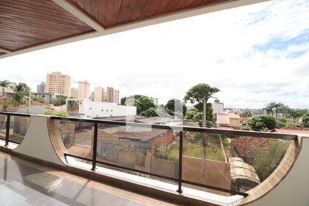 Sacada de apartamento para alugar com 3 quartos, 127m² em Fundinho, Uberlândia
