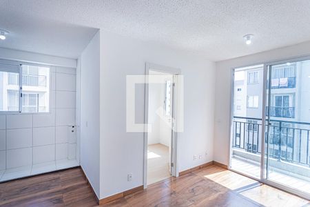 Sala, cozinha e área de serviço de apartamento para alugar com 2 quartos, 40m² em Vila Pirituba, São Paulo