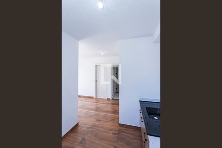 Sala, cozinha e área de serviço de apartamento para alugar com 2 quartos, 40m² em Vila Pirituba, São Paulo