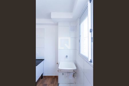 Sala, cozinha e área de serviço de apartamento para alugar com 2 quartos, 40m² em Vila Pirituba, São Paulo