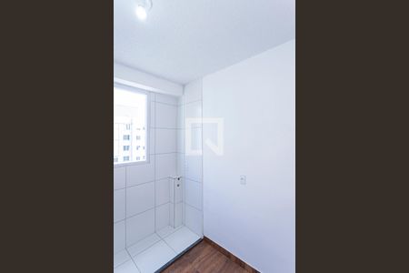 Sala, cozinha e área de serviço de apartamento para alugar com 2 quartos, 40m² em Vila Pirituba, São Paulo