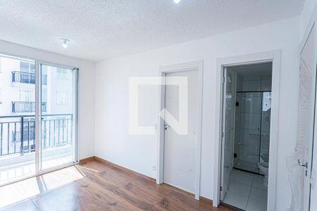 Sala, cozinha e área de serviço de apartamento para alugar com 2 quartos, 40m² em Vila Pirituba, São Paulo