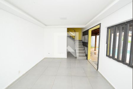 Sala 1 de casa para alugar com 2 quartos, 100m² em Jardim Riacho das Pedras, Contagem