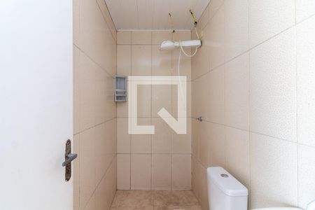 Banheiro de casa para alugar com 1 quarto, 50m² em Vila Francos, São Paulo