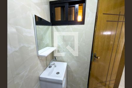 Banheiro  de kitnet/studio para alugar com 1 quarto, 34m² em Guará, Brasília