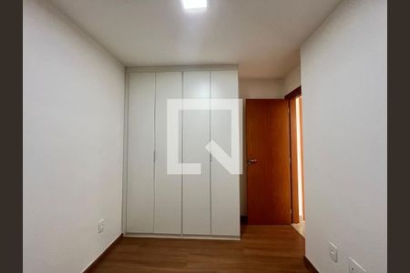 Quarto de apartamento para alugar com 2 quartos, 45m² em Vila Satúrnia, Campinas