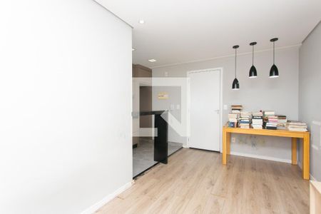 Sala de apartamento para alugar com 2 quartos, 45m² em Vila Carmosina, São Paulo