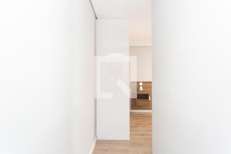 Quarto 1 de apartamento para alugar com 2 quartos, 45m² em Vila Carmosina, São Paulo