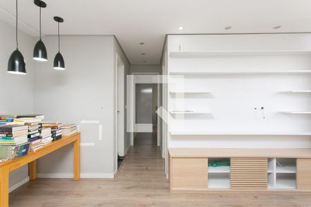 Sala de apartamento para alugar com 2 quartos, 45m² em Vila Carmosina, São Paulo
