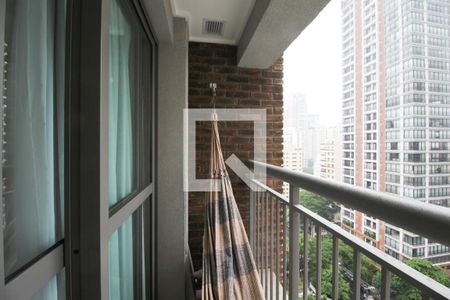 Varanda de kitnet/studio para alugar com 1 quarto, 21m² em Indianópolis, São Paulo