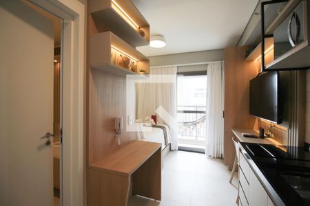 Cozinha de kitnet/studio para alugar com 1 quarto, 21m² em Indianópolis, São Paulo