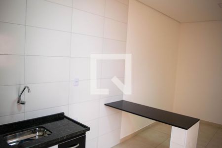 Sala/Cozinha de casa para alugar com 1 quarto, 36m² em Vila Carrão, São Paulo