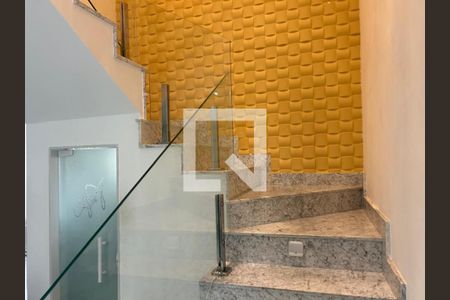 Sala de casa de condomínio à venda com 3 quartos, 480m² em Recreio dos Bandeirantes, Rio de Janeiro