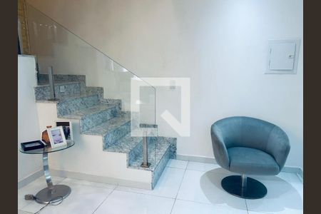Sala de casa de condomínio à venda com 3 quartos, 480m² em Recreio dos Bandeirantes, Rio de Janeiro