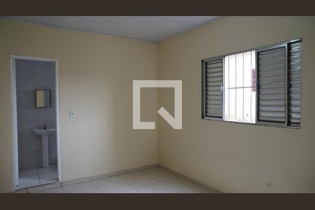 Quarto de casa para alugar com 1 quarto, 30m² em Jardim Presidente Dutra, Guarulhos