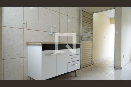 Cozinha de casa para alugar com 1 quarto, 30m² em Jardim Presidente Dutra, Guarulhos