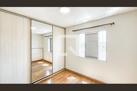 Quarto 2 de apartamento para alugar com 2 quartos, 62m² em Quitaúna, Osasco
