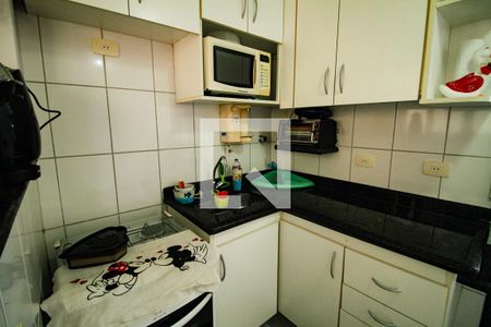 Cozinha de apartamento para alugar com 1 quarto, 56m² em Guilhermina, Praia Grande