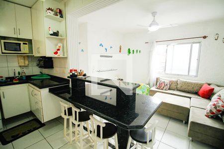Sala de apartamento para alugar com 1 quarto, 56m² em Guilhermina, Praia Grande