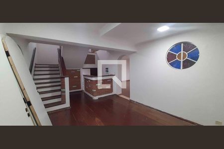 Casa para alugar com 5 quartos, 500m² em Vila Osasco, Osasco