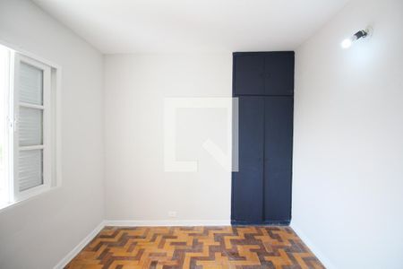 Quarto 2 de casa para alugar com 3 quartos, 120m² em Parque Albina, Taboão da Serra