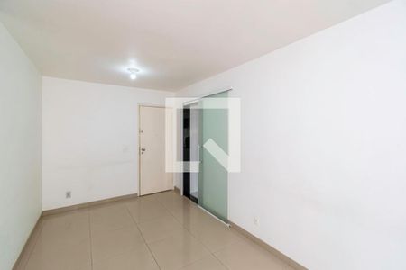 Sala de apartamento para alugar com 2 quartos, 56m² em Vila da Penha, Rio de Janeiro