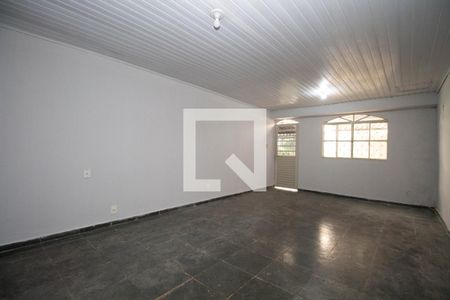 Sala de casa para alugar com 2 quartos, 103m² em Shigs 715, Brasília