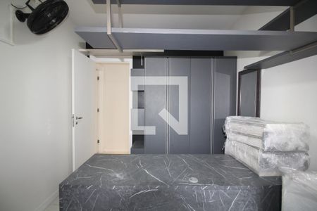 Quarto 1 de apartamento para alugar com 2 quartos, 75m² em Barra Olímpica, Rio de Janeiro